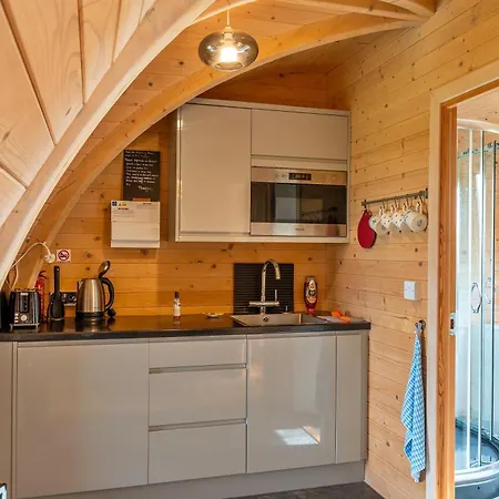 Finest Retreats - The Pods Villa Camerton  Buitenkant foto
